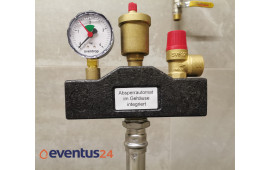 На  водогрейный газовый котел установлена смонтированная предохранительная группа по DIN EN 12828. 